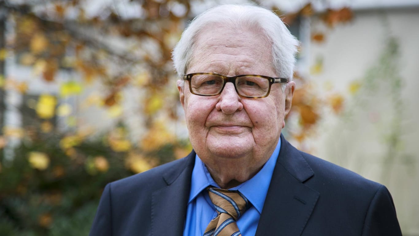 Hans-Jochen Vogel: Der ehemalige Bundesminister der Justiz ist im Alter von 94 Jahren gestorben.