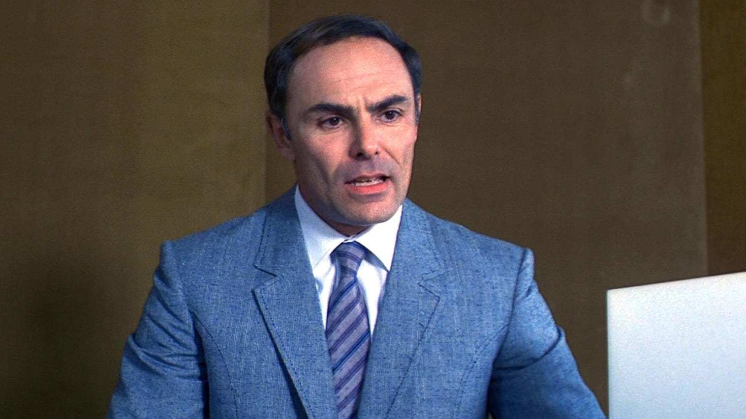 John Saxon im Film "Tenebrae" von 1982.