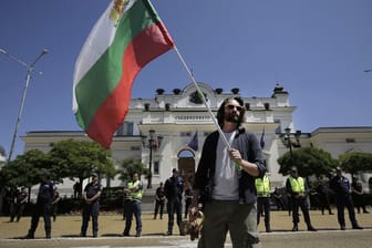 Seit Wochen demonstrieren viele Bulgaren gegen die Regierung und fordern den Rücktritt von Ministerpräsident Boiko Borissow.