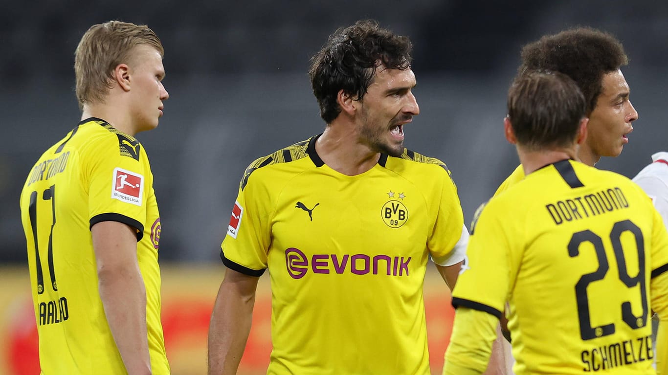 Mats Hummels: Der Kapitän reist mit Borussia Dortmund zum Derby gegen MSV Duisburg.