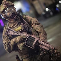 US-Bundespolizist bei den Protesten in Portland: Seit 2010 hat die deutsche Regierung Rüstungsexporte für 6,2 Milliarden Euro für die USA genehmigt.