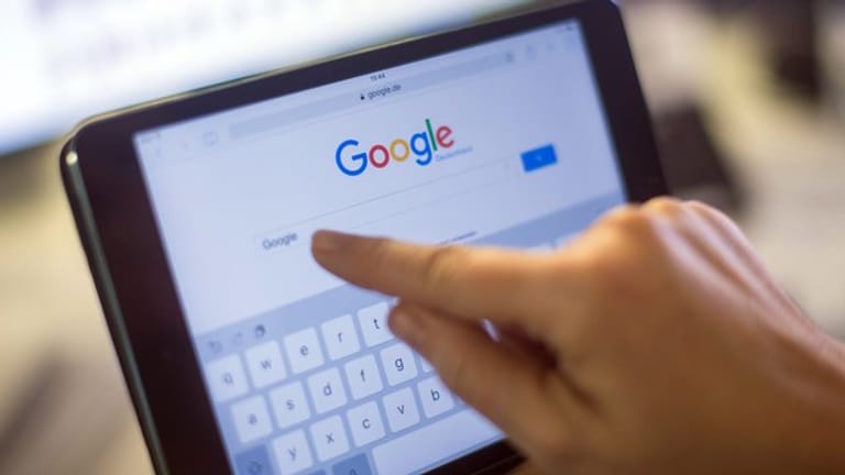 Der BGH entscheidet erstmals zu zwei Klagen gegen Google zum "Recht auf Vergessenwerden" im Internet auf Basis der europäischen Datenschutz-Grundverordnung.