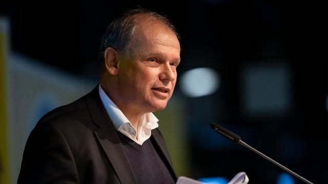 Hatte seine Ämter als Präsident und Vorsitzender des Aufsichtsrates von Eintracht Braunschweig niedergelegt: Sebastian Ebel. Hatte seine Ämter als Präsident und Vorsitzender des Aufsichtsrates von Eintracht Braunschweig niedergelegt: Sebastian Ebel.