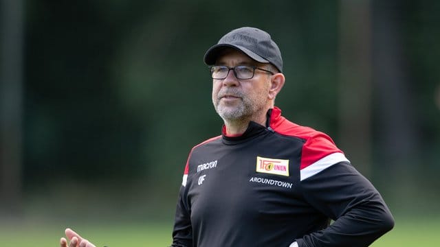Startet mit Union Berlin mit Tests und Untersuchungen in die neue Saison: Trainer Urs Fischer. Startet mit Union Berlin mit Tests und Untersuchungen in die neue Saison: Trainer Urs Fischer.