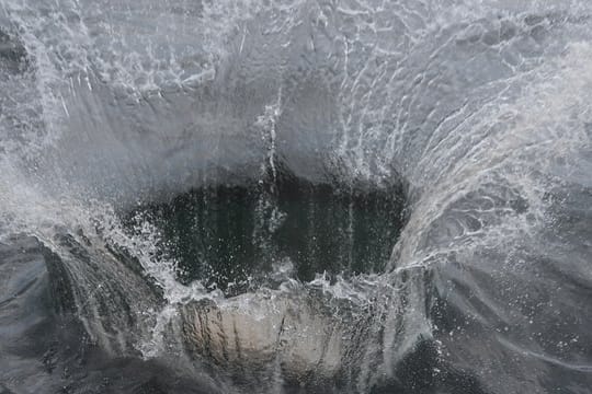 Mit ihrer Aktion im Meeresschutzgebiet Adlergrund will Greenpeace verhindern, dass der Boden von Fischern mit Schleppnetzen "durchpflügt" wird.