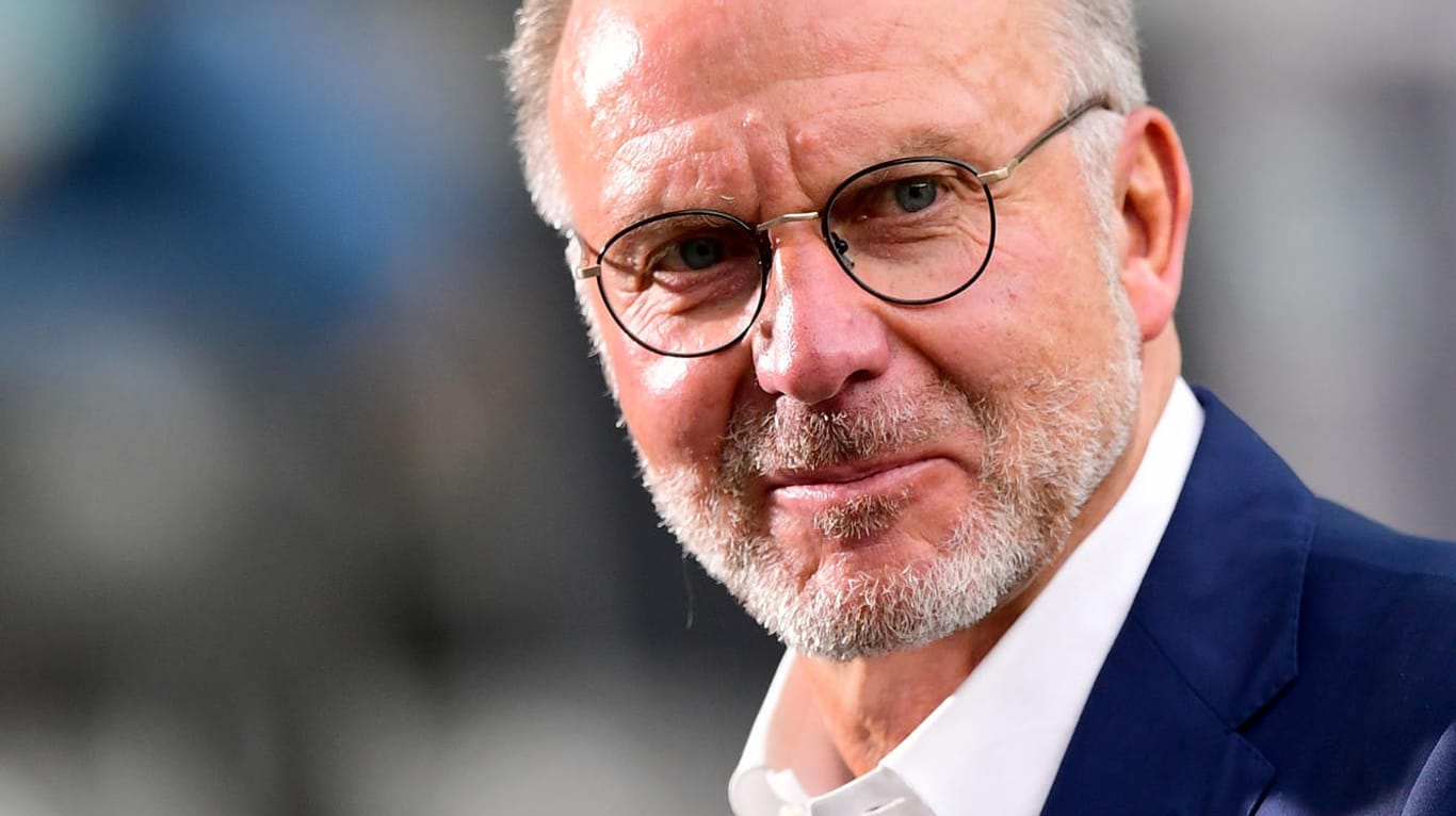 Karl-Heinz Rummenigge: Der Vorstandschef des FC-Bayern-München will die Absage des Ballon d'Or nicht so einfach hinnehmen.