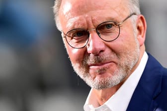 Karl-Heinz Rummenigge: Der Vorstandschef des FC-Bayern-München will die Absage des Ballon d'Or nicht so einfach hinnehmen.