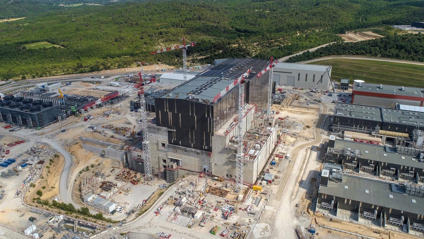 Baustelle des Fusionsreaktors ITER nahe Aix-en-Provence.