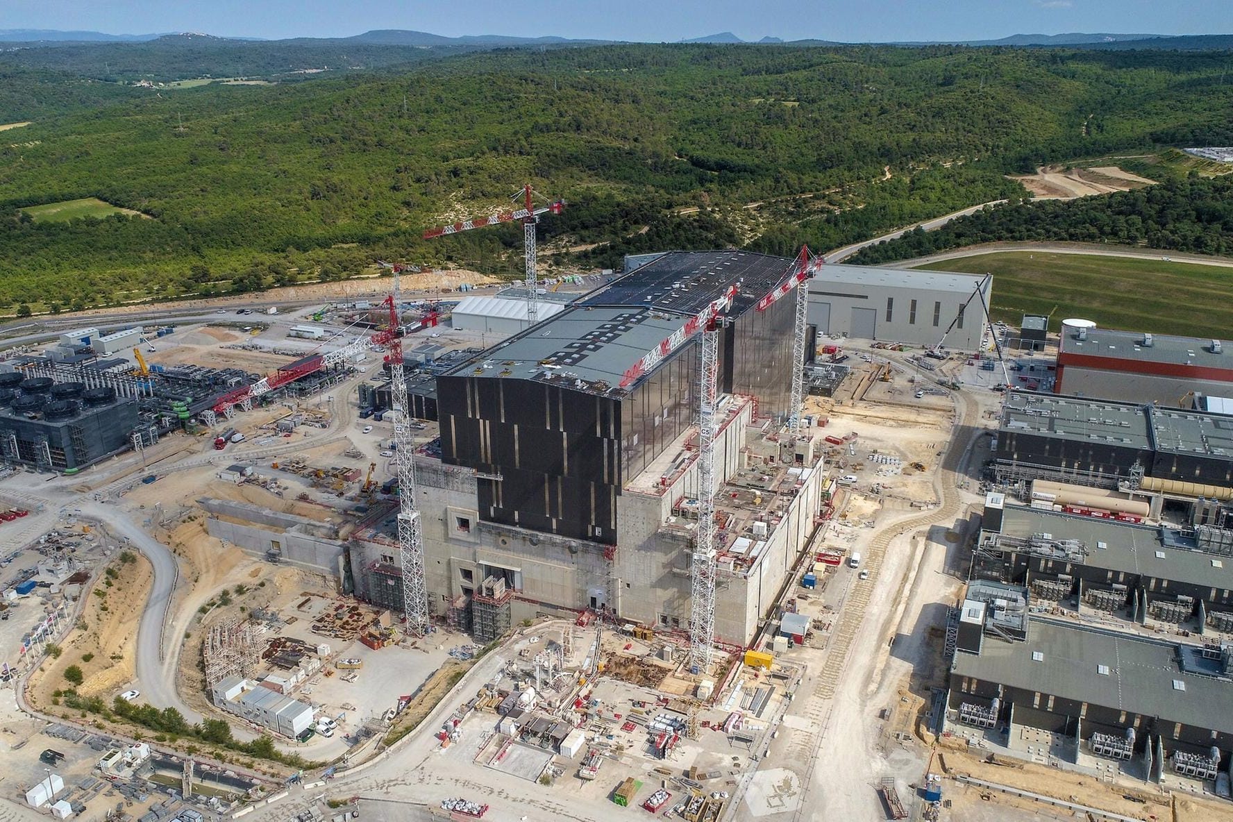 Baustelle des Fusionsreaktors ITER nahe Aix-en-Provence.