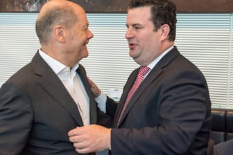Olaf Scholz und Hubertus Heil: Wer bei der SPD kann Kanzler?