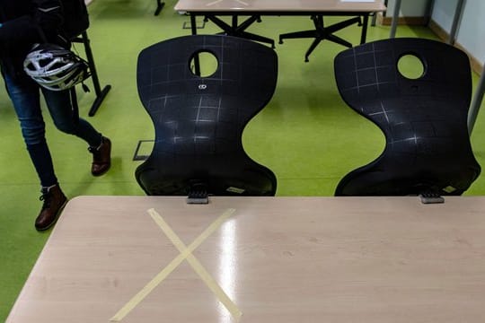 Der Deutsche Lehrerverband sieht die Schulen nicht ausreichend vorbereitet für die Rückkehr in den Regelbetrieb.