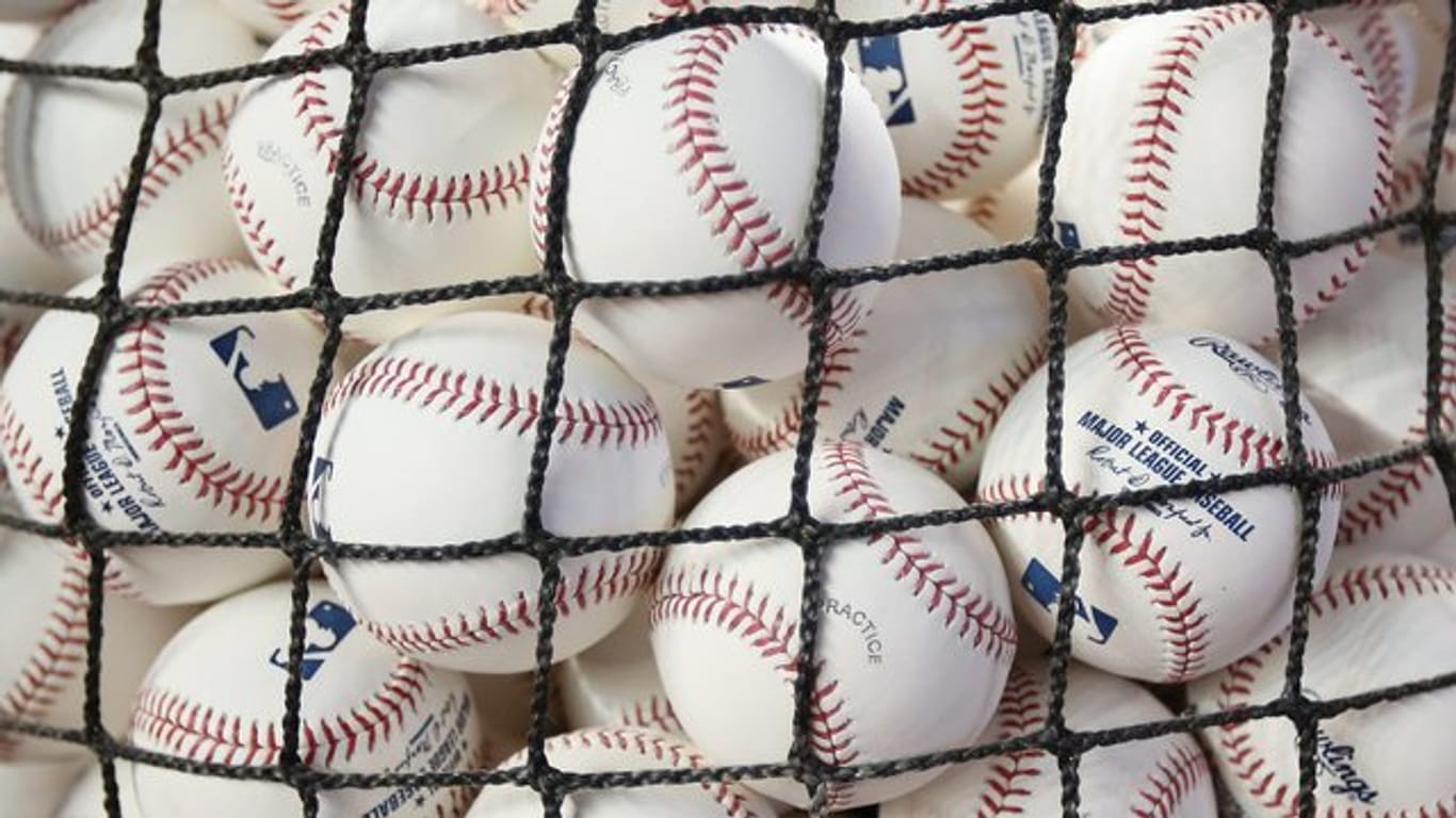 Unter Spielern, Managern und in US-Medien mehrt sich die Kritik an der Major League Baseball nach dem Corona-Ausbruch bei den Miami Marlins.