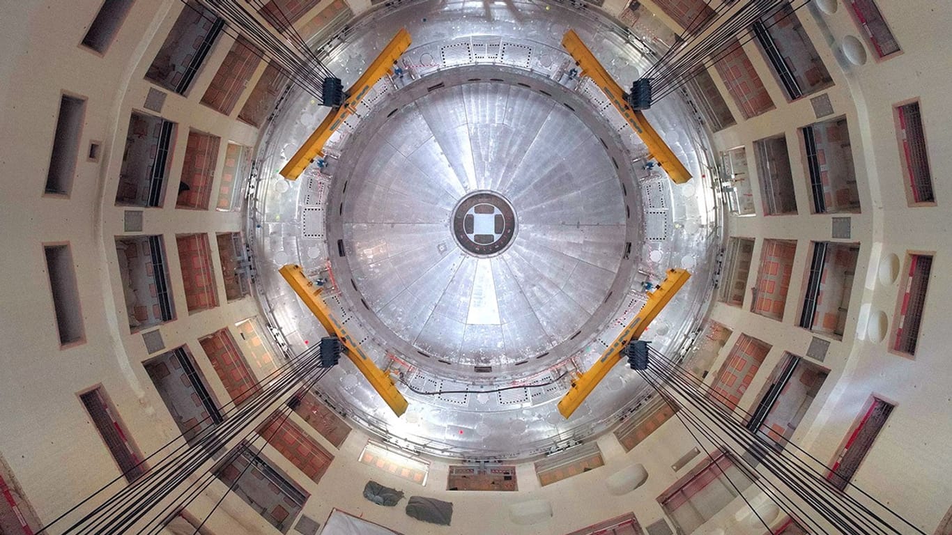 Innenansicht des Forschungsreaktors ITER: 2025 soll das Projekt den Betrieb aufnehmen.