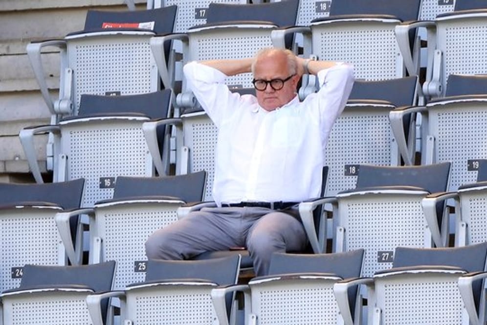 DFB-Präsident Fritz Keller sieht in Massentests vor einem Spiel eine Maßnahme, um wieder Spiele zumindest vor einer begrenzten Zahl von Zuschauern stattfinden zu lassen.