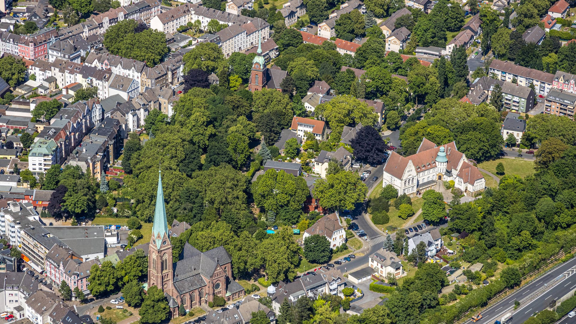 Ortsansicht des Essener Stadtteils Kray (Archivbild): Die Luftbelastung mit dem Stoff PCB geht in Kray zurück Ortsansicht des Essener Stadtteils Kray (Archivbild): Die Luftbelastung mit dem Stoff PCB geht in Kray zurück