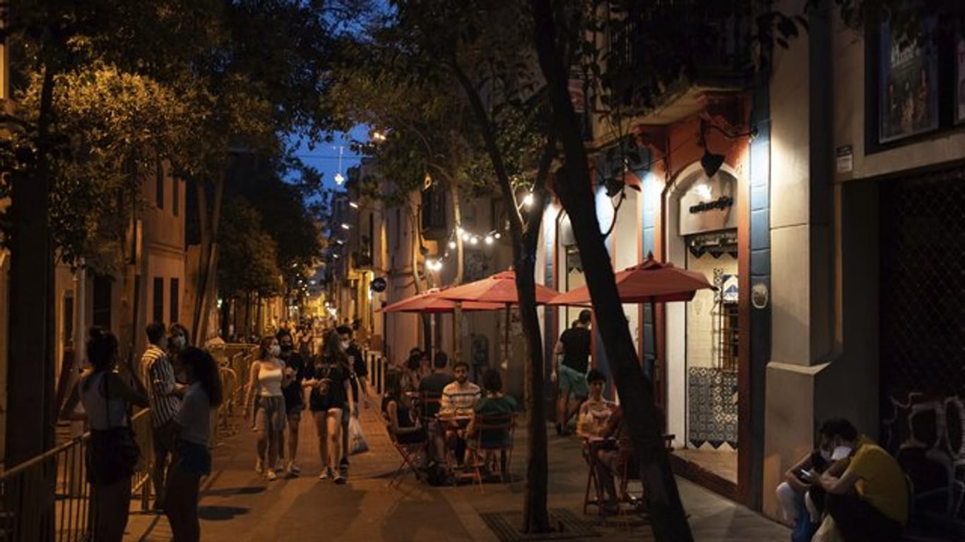 Das Stadtviertel Gracia in Barcelona: Das Auswärtige Amt rät vom Besuch der Touristen-Metropole im Nordosten Spaniens ab.