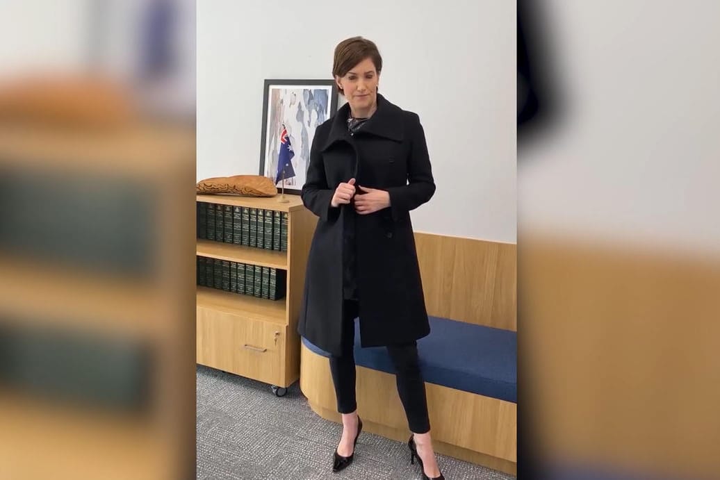 Nicolle Flint: Die australische Politikerin Flint hat sich in einem Video gegen sexistische Kommentare gewehrt – auf ungewöhnliche Weise
