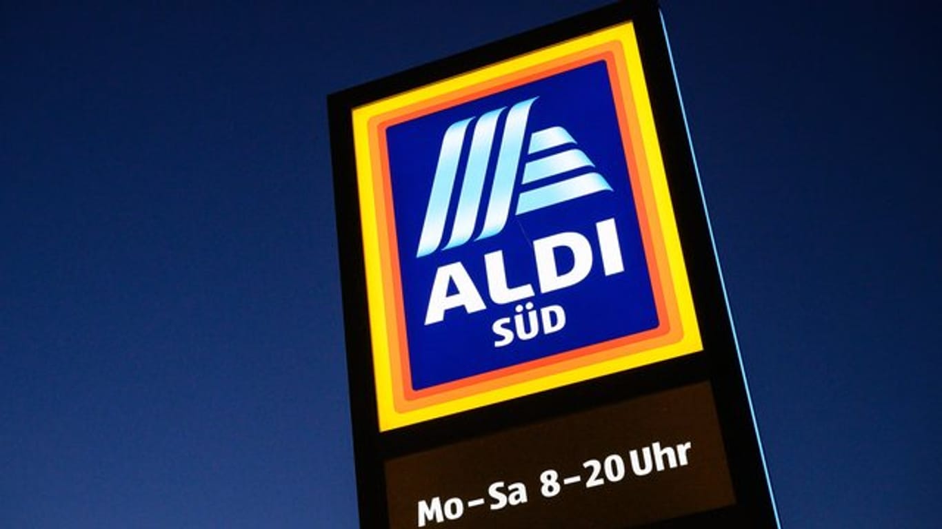 Bei Aldi Süd und bei Lidl wurden mutmaßlich mit Metallteilen verunreinigte Pizzateig-Produkte verkauft.