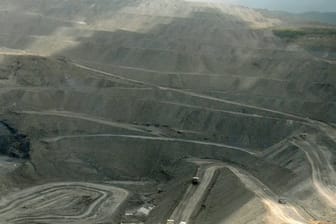 Blick über den riesigen Tagebau Cerrejon in Kolumbien.
