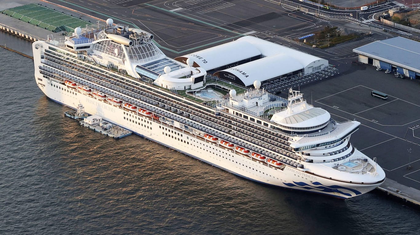 Kreuzfahrtschiff "Diamond Princess": An Bord hatten sich im Februar mehr als 700 der über 3.600 Passagiere mit dem Coronavirus infiziert.