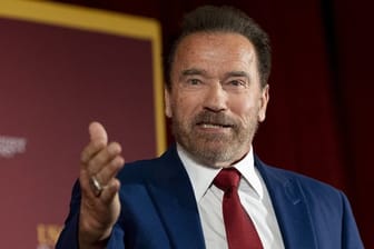 Arnold Schwarzenegger hat jetzt einen Hund namens Dutch.