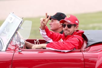 Mutmacher: Sebastian Vettel 2019 bei der Fahrerparade vor dem Start zum Großen Preis von Großbritannien.