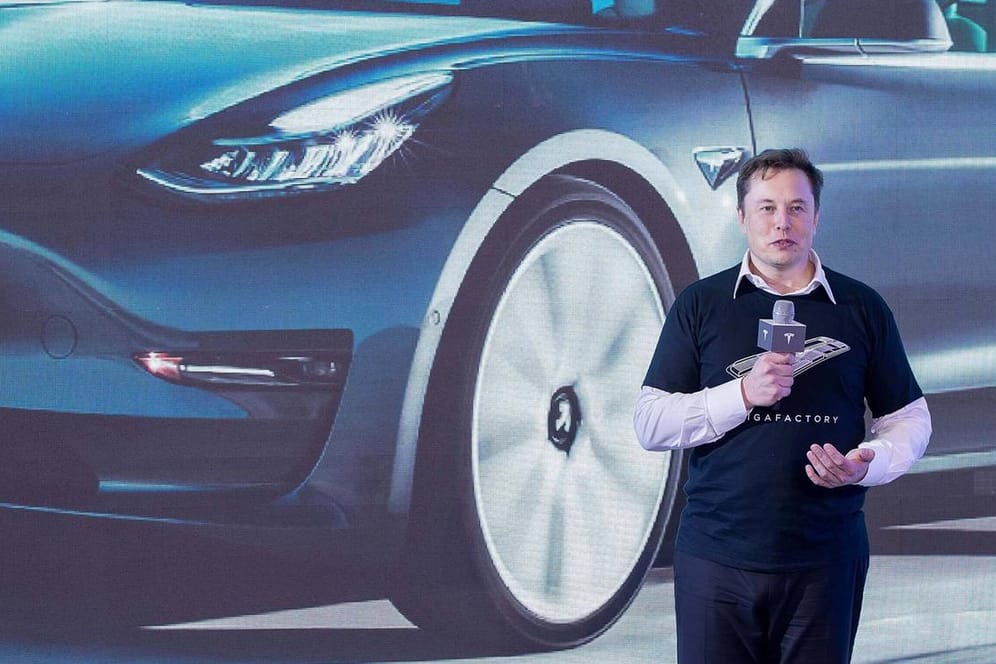 Tesla-Boss Elon Musk: Der Autobauer will offenbar in Europa auch Versicherungen anbieten.