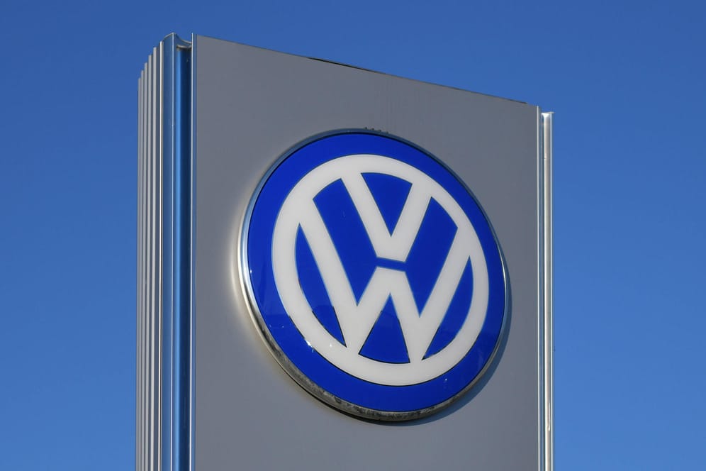 VW-Logo: Interne Gespräche einer Arbeitsgruppe des Autobauers wurden mitgeschnitten.
