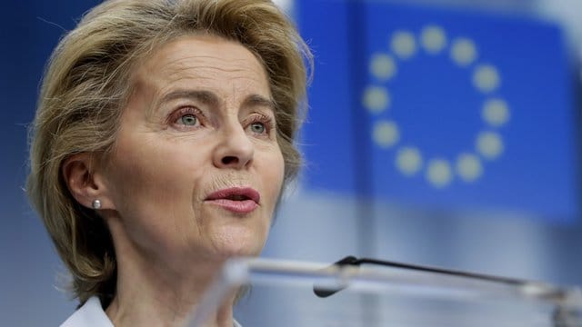 EU-Kommissionspräsidentin Ursula von der Leyen: Im Kampf gegen die Corona-Wirtschaftskrise haben sich die EU-Staaten auf das größte Haushalts- und Finanzpaket ihrer Geschichte geeinigt. EU-Kommissionspräsidentin Ursula von der Leyen: Im Kampf gegen die Corona-Wirtschaftskrise haben sich die EU-Staaten auf das größte Haushalts- und Finanzpaket ihrer Geschichte geeinigt.