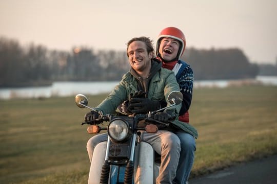 Frederick Lau (l) als Ben und David Kross (Simpel).