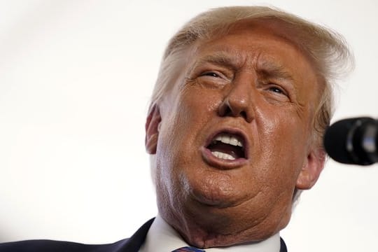 US-Präsident Donald Trump wettert weiter gegen den politischen Konkurrenten.