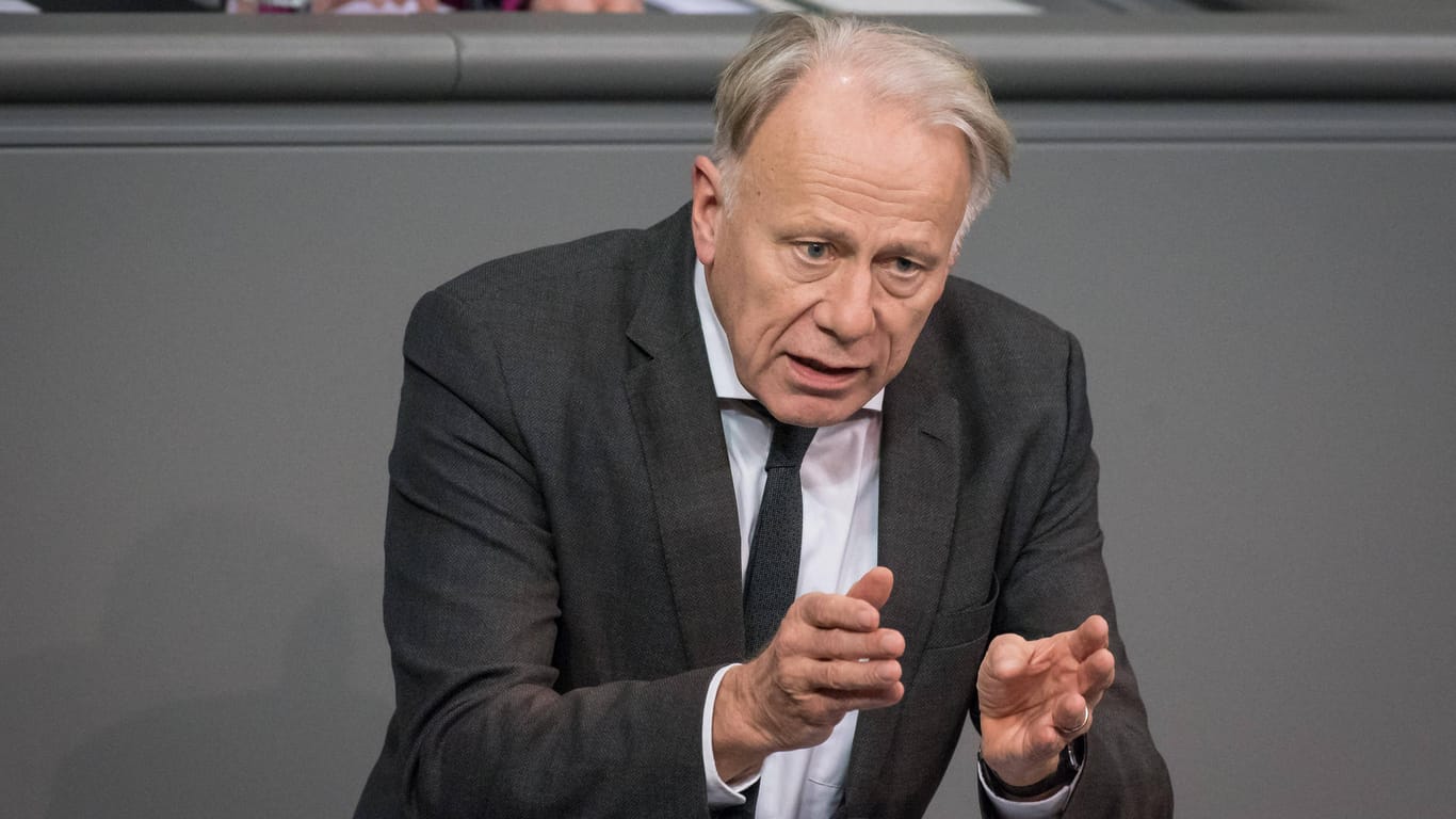 Jürgen Trittin: Der Grünen-Außenpolitiker fordert eine energische Antwort Deutschlands auf den geplanten US-Truppenabzug.