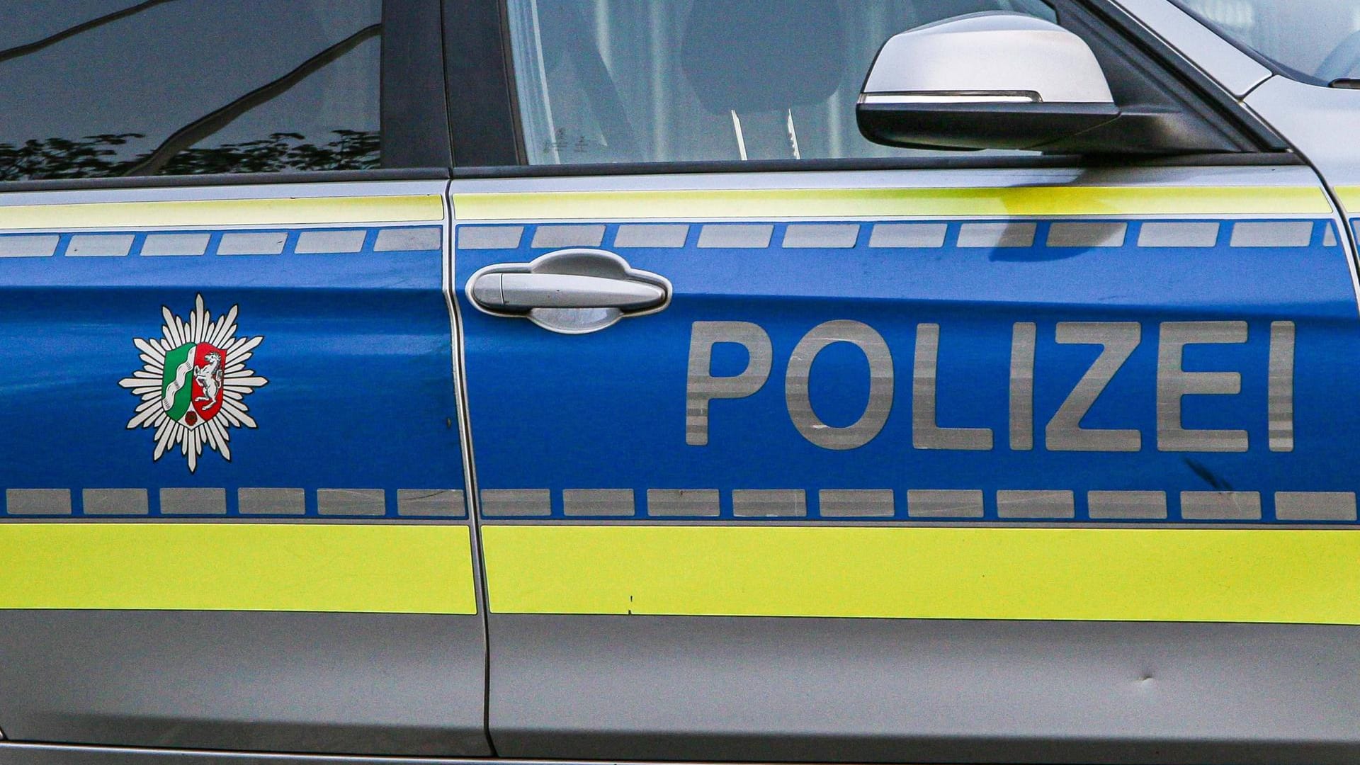 Einsatzwagen der Polizei NRW: Ein Streit zwischen zwei Jugendlichen in Bochum ist eskaliert. (Symbolfoto)