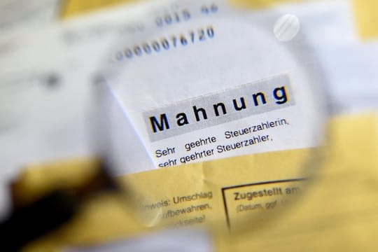 Keine Panik: Wenn ein Mahnbescheid im Briefkasten ist, sollten Verbraucher besonnen reagieren. Keine Panik: Wenn ein Mahnbescheid im Briefkasten ist, sollten Verbraucher besonnen reagieren.