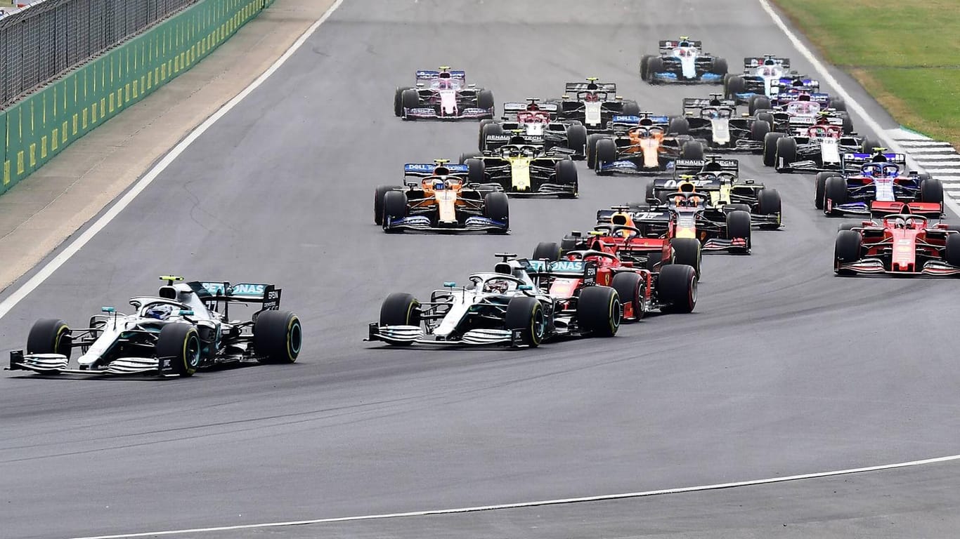 Formel 1 in Silverstone: Szene vom Start aus der letzten Saison.