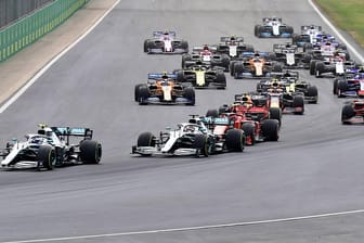 Formel 1 in Silverstone: Szene vom Start aus der letzten Saison.