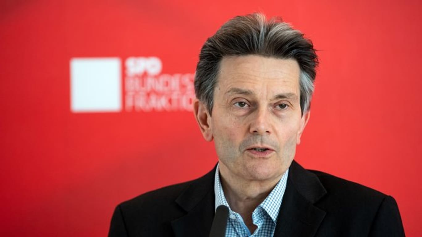 SPD-Fraktionschef Rolf Mützenich schließt eine Kanzlerkandidatur nicht aus.