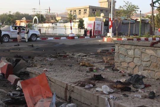 Trotz einer Waffenruhe für das islamische Opferfest Eid al-Adha reißt die Gewalt in Afghanistan nicht ab.