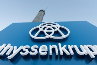 Das Logo von Thyssenkrupp (Symbolbild): Der Konzern verkauft seinen wertvollsten Geschäftszweig.