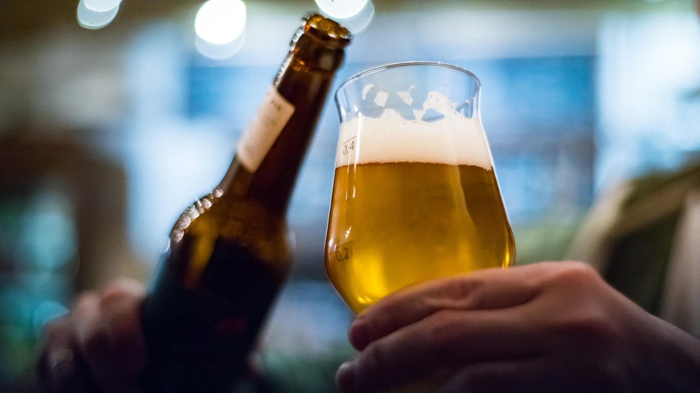 Bier: Kann man es nach Ablauf des Mindesthaltbarkeitsdatums noch trinken?
