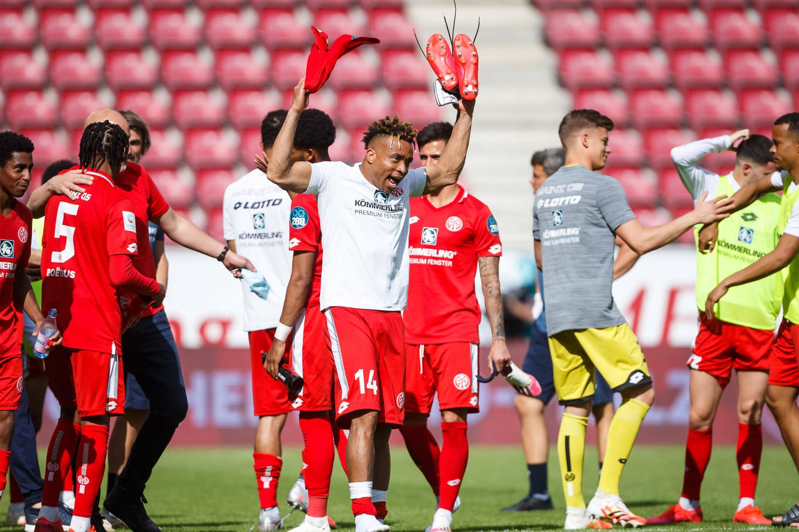 FSV Mainz 05: Der Klub hat sein neues Heimtrikot vorgestellt.