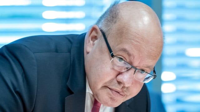 "Wer andere absichtlich gefährdet, muss damit rechnen, dass dies für ihn gravierende Folgen hat", sagt Peter Altmaier. "Wer andere absichtlich gefährdet, muss damit rechnen, dass dies für ihn gravierende Folgen hat", sagt Peter Altmaier.