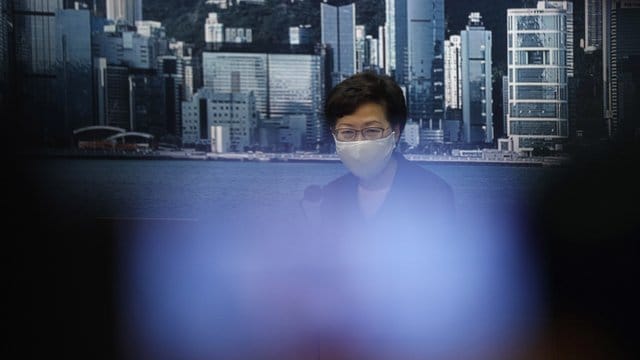 Carrie Lam, Regierungschefin von Hongkong, spricht bei einer Pressekonferenz. Carrie Lam, Regierungschefin von Hongkong, spricht bei einer Pressekonferenz.