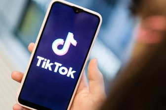 Die Kurzvideo-App TikTok ist vor allem bei Jugendlichen beliebt.