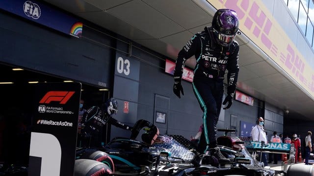 Mit einer Fabelrunde in der Qualifikation schockte Lewis Hamilton die Konkurrenz.