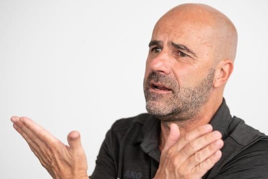 Reiste mit einem Feyenoord-Fan einst nach Südamerika: Leverkusen-Coach Peter Bosz.