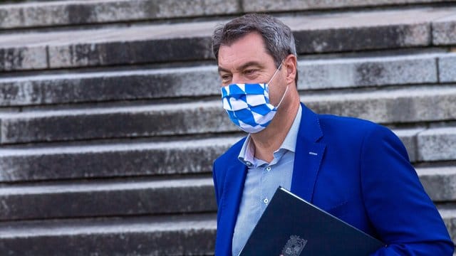 Kann sich Fußball mit Fans noch nicht wirklich vorstellen: Bayerns Ministerpräsident Markus Söder. Kann sich Fußball mit Fans noch nicht wirklich vorstellen: Bayerns Ministerpräsident Markus Söder.