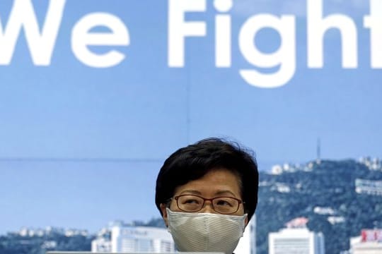 Carrie Lam, Regierungschefin von Hongkong, hatte die Verlegung der Wahlen mit dem Risiko durch das Coronavirus begründet.