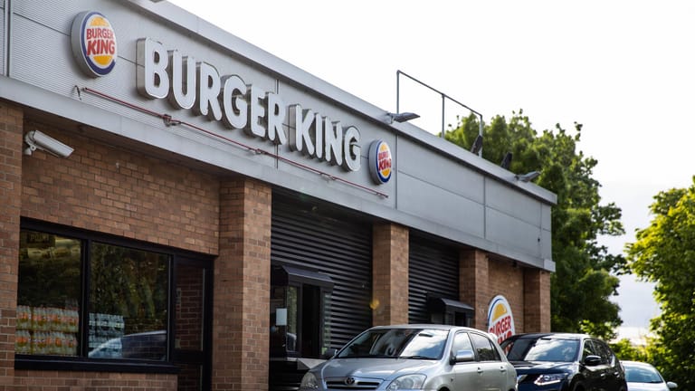 Der Drive-In-Schalter einer Burger-King-Filiale: In Orlando im US-Bundesstaat Florida kam es zu einer tödlichen Schießerei. (Symbolfoto)