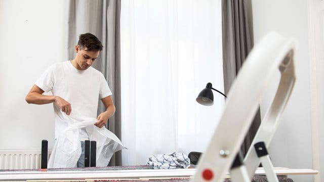 Eine Renovierung kann teuer werden - wenn es um ein Homeoffice geht, lassen sich damit aber vielleicht Steuern sparen.